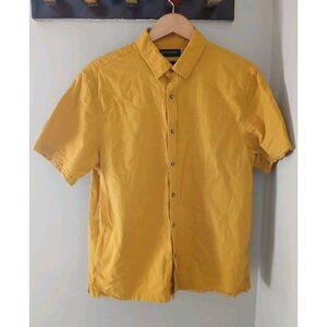 Banana Republic Seesucker Button Down Shirt